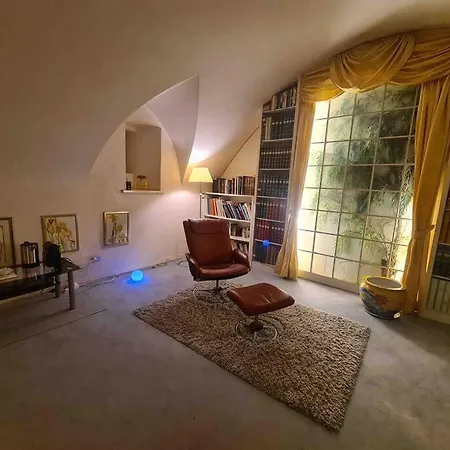 Domus Aurea Lägenhet